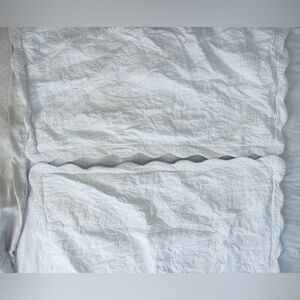 2 Bright White 100% cotton shams